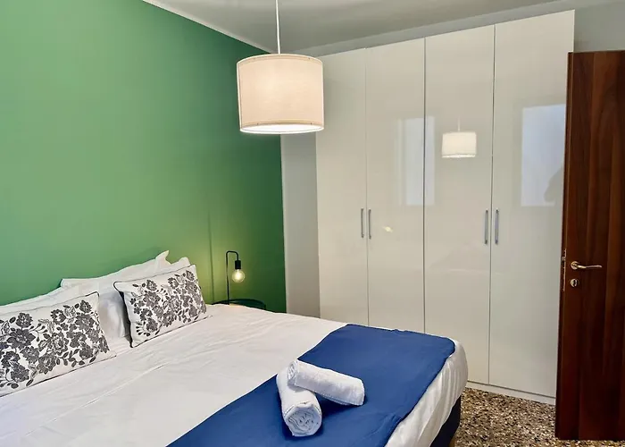 Apartment Wake Up Next To Vicenza's Beautiful Square!