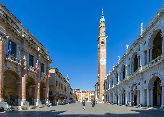 Wake Up Next To Vicenza's Beautiful Square!