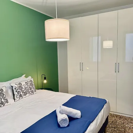 Apartamento Wake Up Next To Vicenza's Beautiful Square!