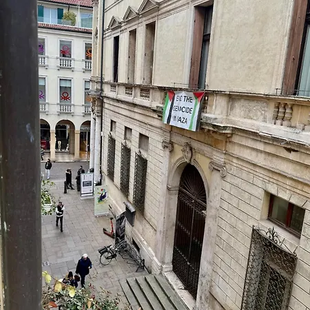 Wake Up Next To Vicenza's Beautiful Square! Vicenza